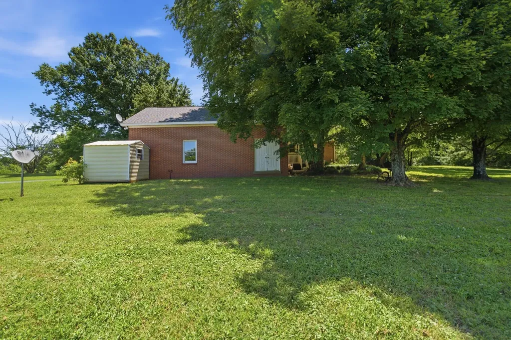 445 Carters Creek Pike Columbia TN 38401