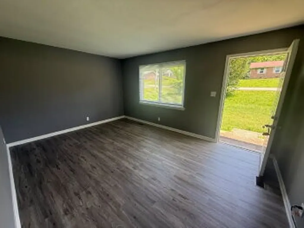 1318 Courtney Drive Clarksville TN 37042