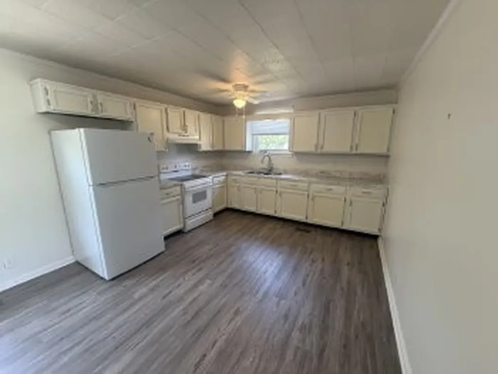 1318 Courtney Drive Clarksville TN 37042