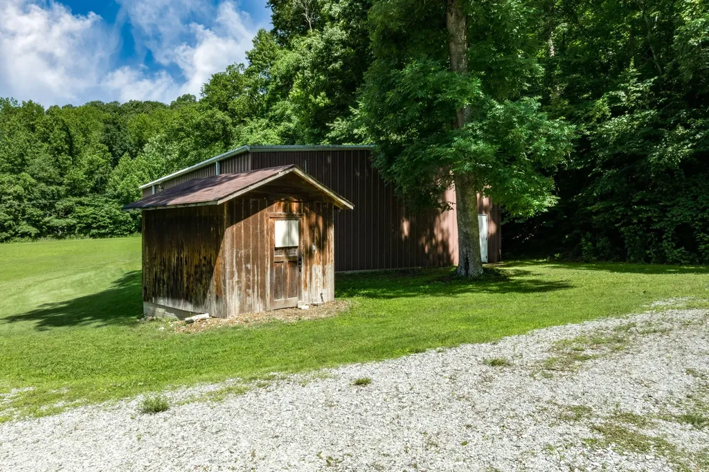 720 Nix Lane Waverly TN 37185