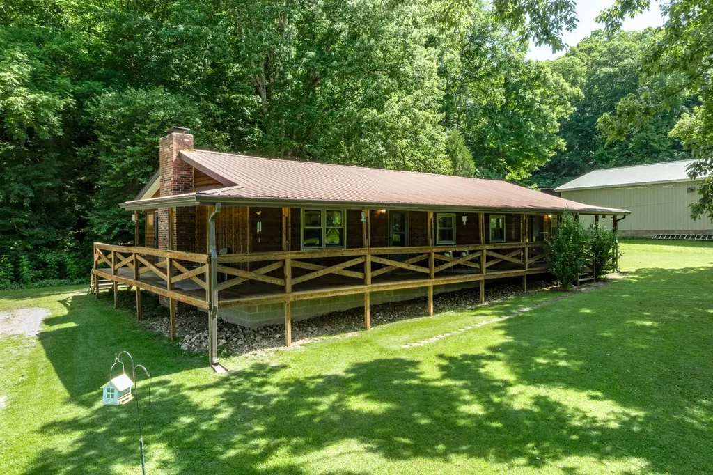 720 Nix Lane Waverly TN 37185
