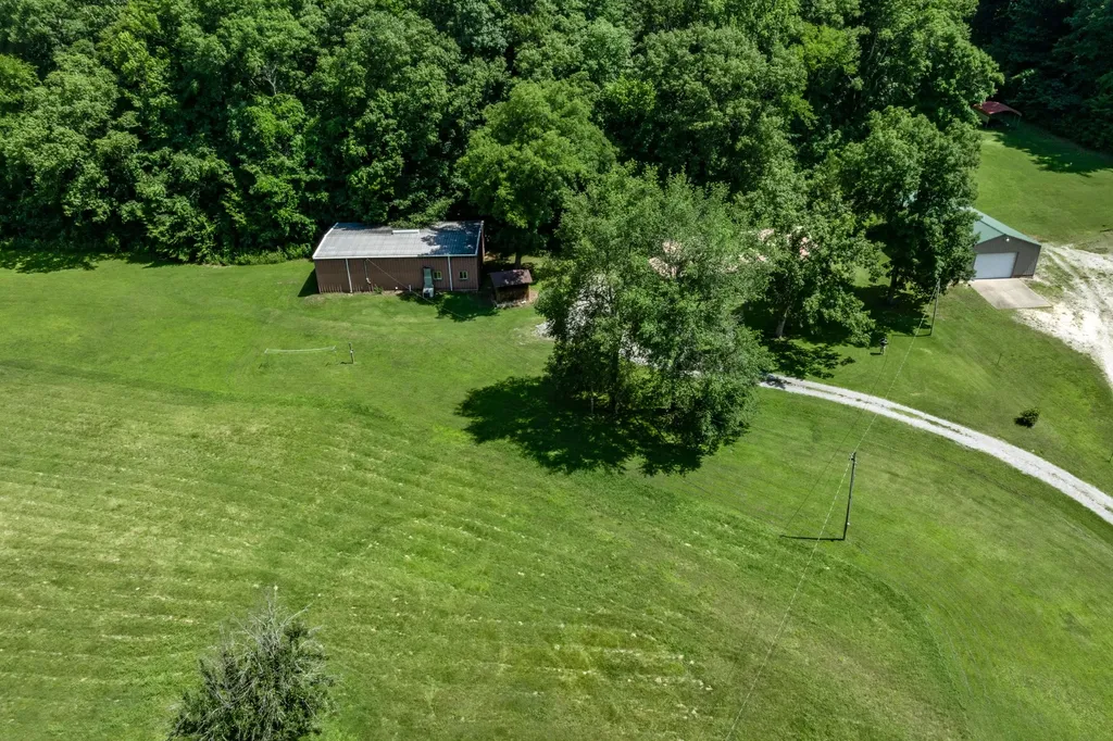 720 Nix Lane Waverly TN 37185