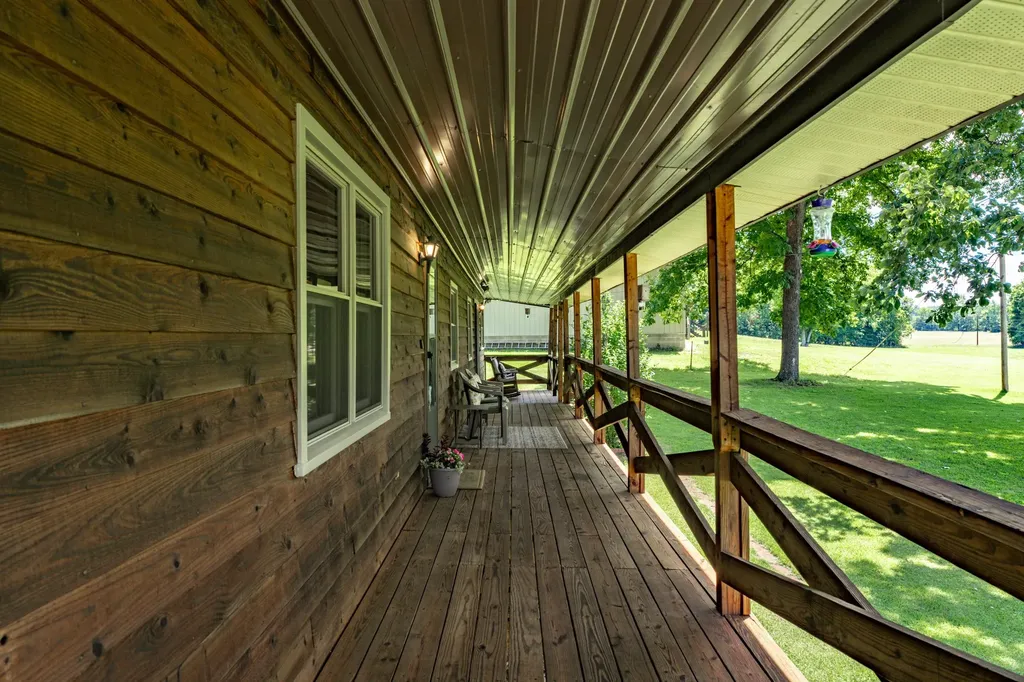 720 Nix Lane Waverly TN 37185