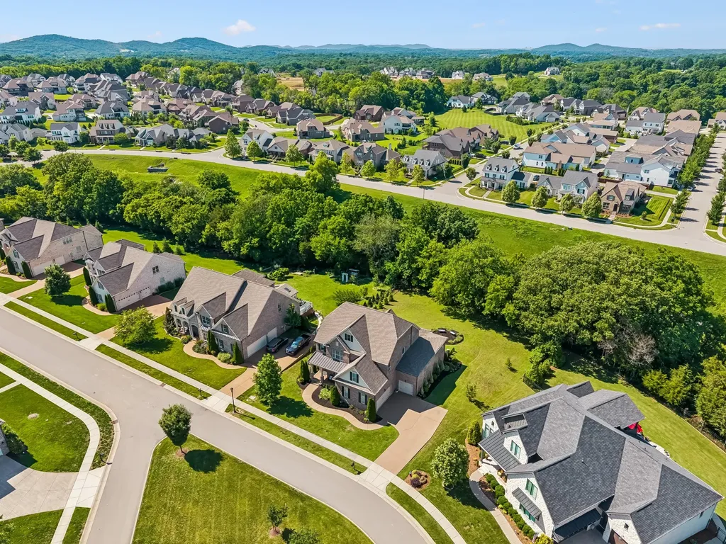 1052 Lawson Lane Nolensville TN 37135