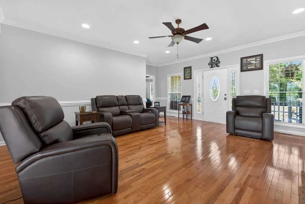 347 Keith Cove Road Cowan TN 37318