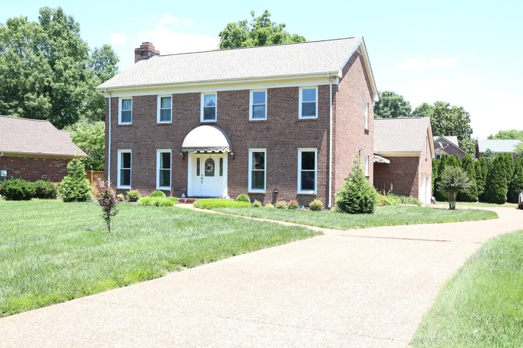 1505 Holmes Circle Franklin TN 37064