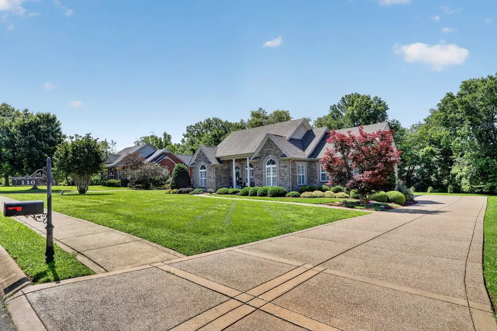 110 Bloomsbury Drive Portland TN 37148
