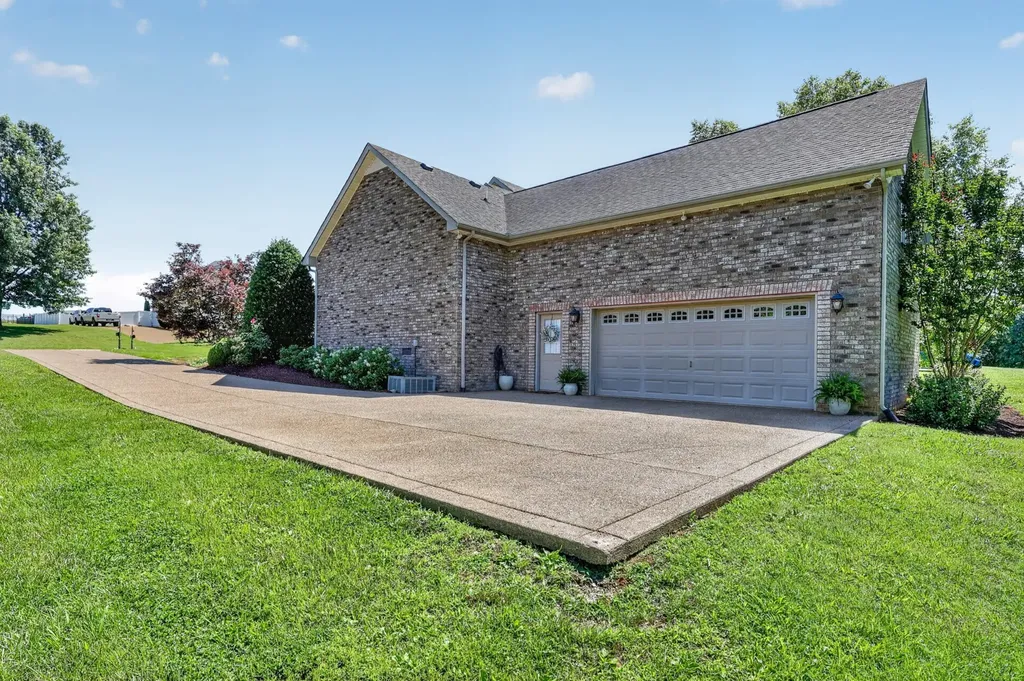 110 Bloomsbury Drive Portland TN 37148