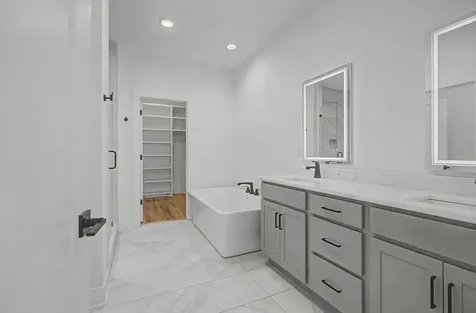 1909A 15th Ave, N Nashville TN 37208