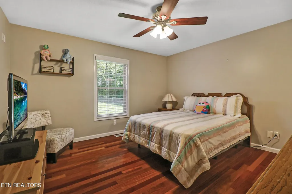 1401 Holiday Drive Crossville TN 38555