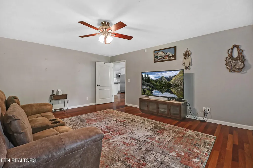 1401 Holiday Drive Crossville TN 38555