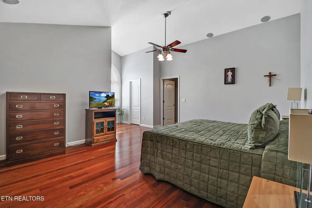1401 Holiday Drive Crossville TN 38555