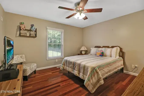 1401 Holiday Drive Crossville TN 38555