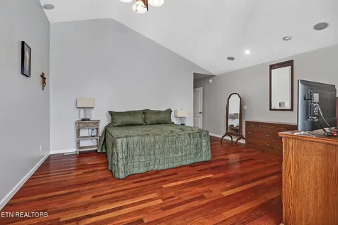 1401 Holiday Drive Crossville TN 38555