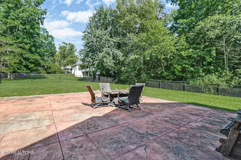 1401 Holiday Drive Crossville TN 38555
