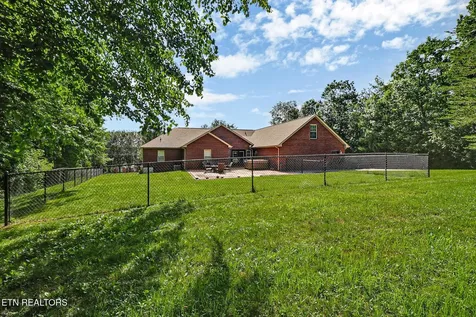 1401 Holiday Drive Crossville TN 38555