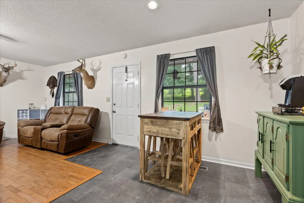 1884 Peavine Road Rock Spring GA 30739