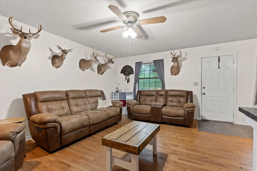 1884 Peavine Road Rock Spring GA 30739