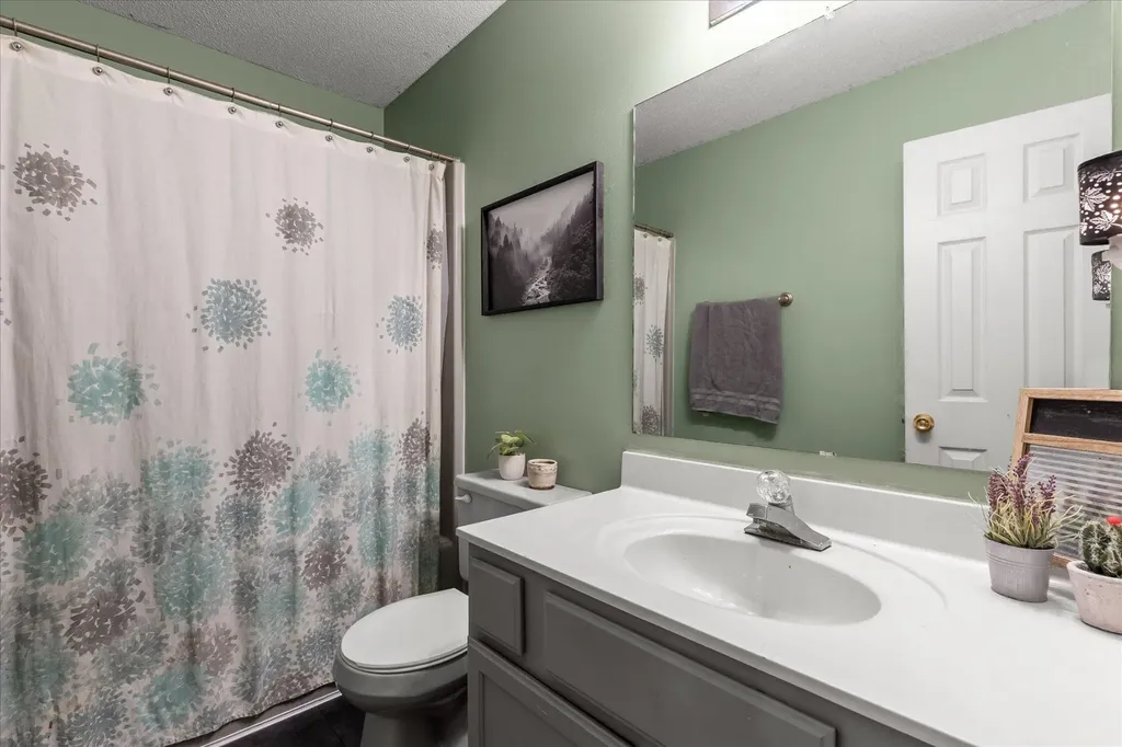 1884 Peavine Road Rock Spring GA 30739