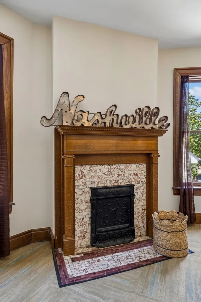 1313 16th Ave, S Nashville TN 37212