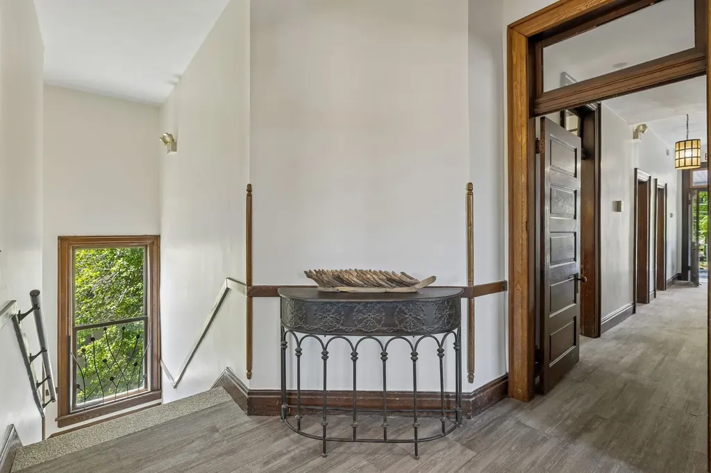 1313 16th Ave, S Nashville TN 37212