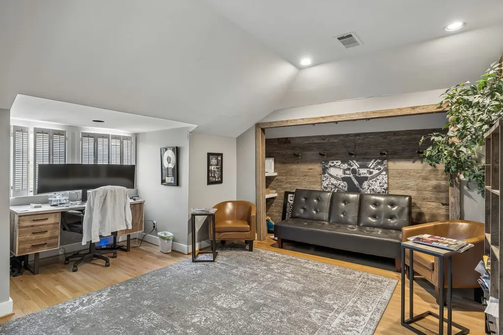 1313 16th Ave, S Nashville TN 37212
