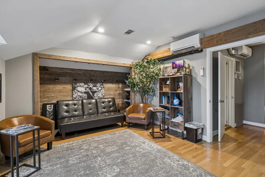 1313 16th Ave, S Nashville TN 37212