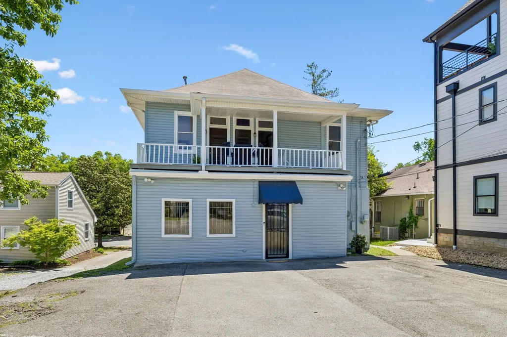 1313 16th Ave, S Nashville TN 37212