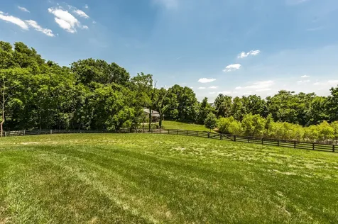 309 Hurt Road Hendersonville TN 37075