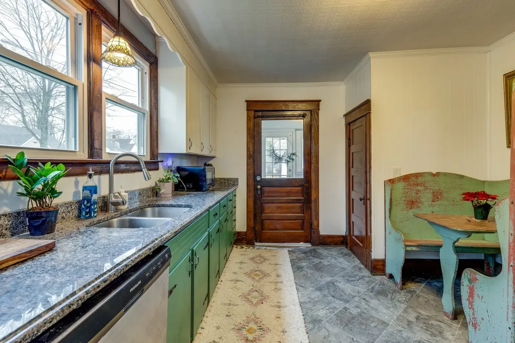 128 W Jackson Street Gallatin TN 37066