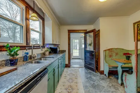 128 W Jackson Street Gallatin TN 37066