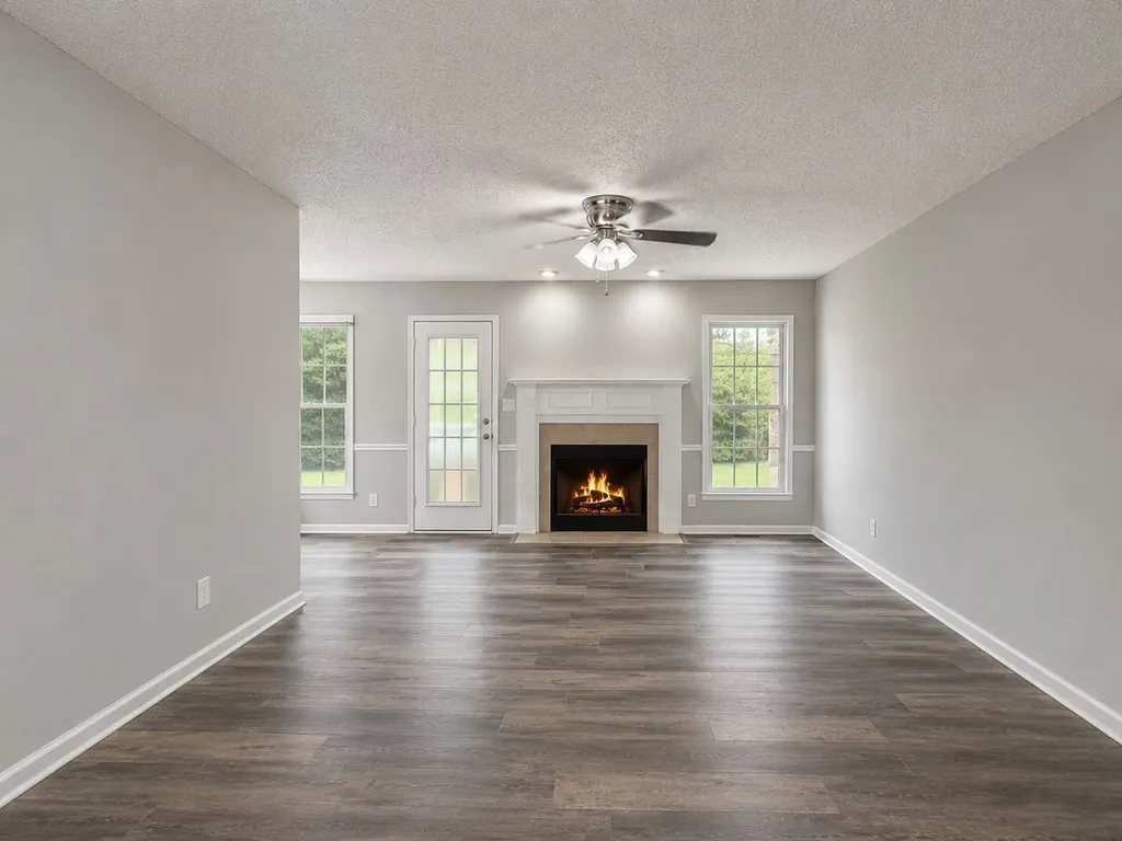 1023 Hedge Apple Drive Clarksville TN 37040