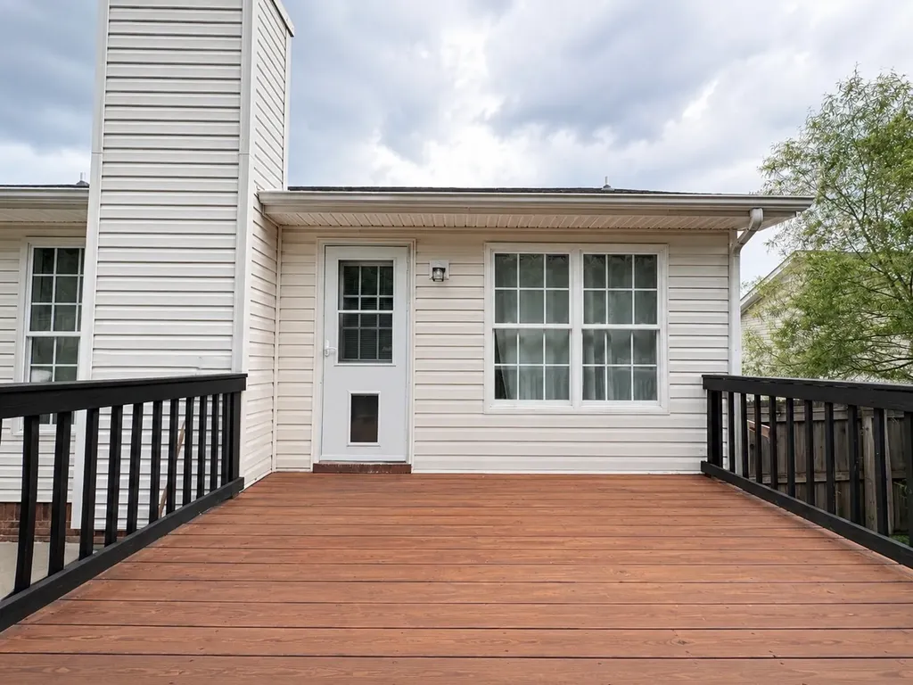 1023 Hedge Apple Drive Clarksville TN 37040
