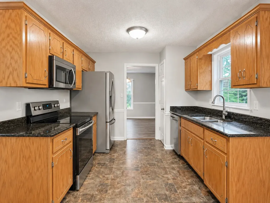 1023 Hedge Apple Drive Clarksville TN 37040