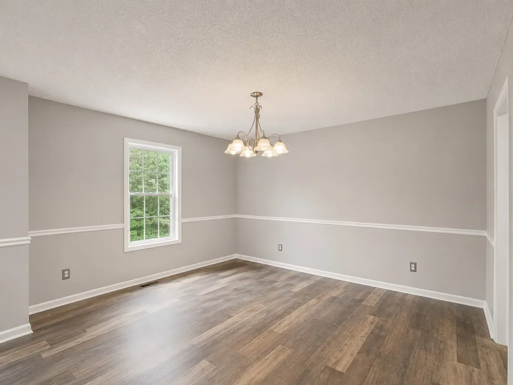 1023 Hedge Apple Drive Clarksville TN 37040