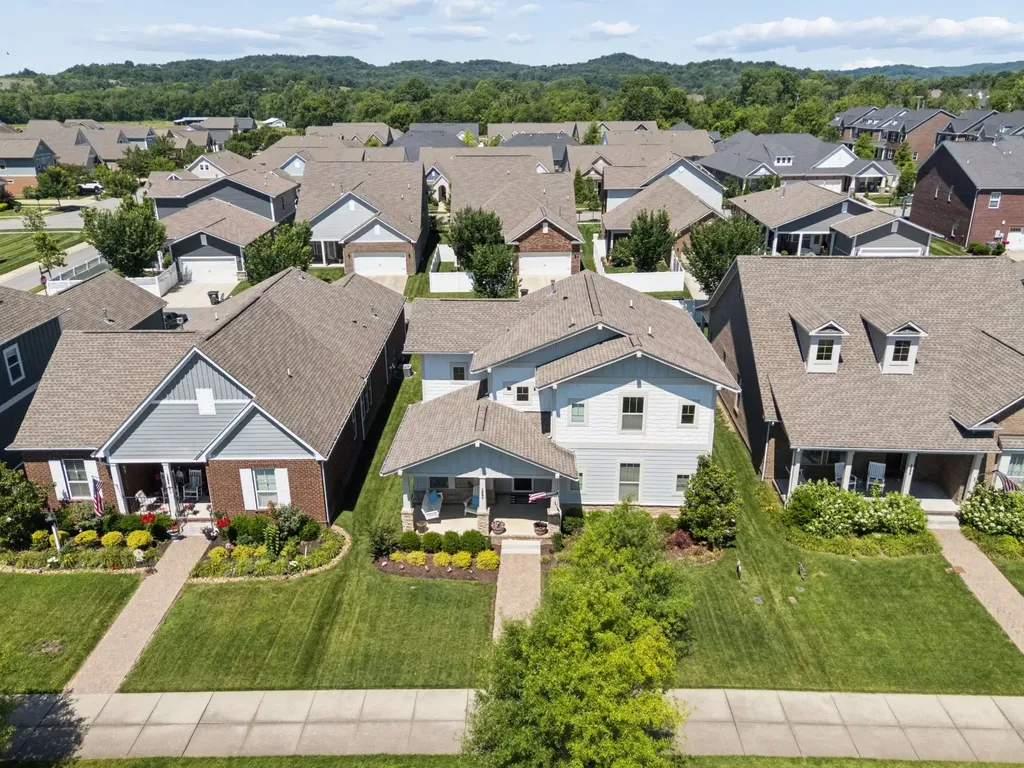 1597 Drakes Creek Road Hendersonville TN 37075
