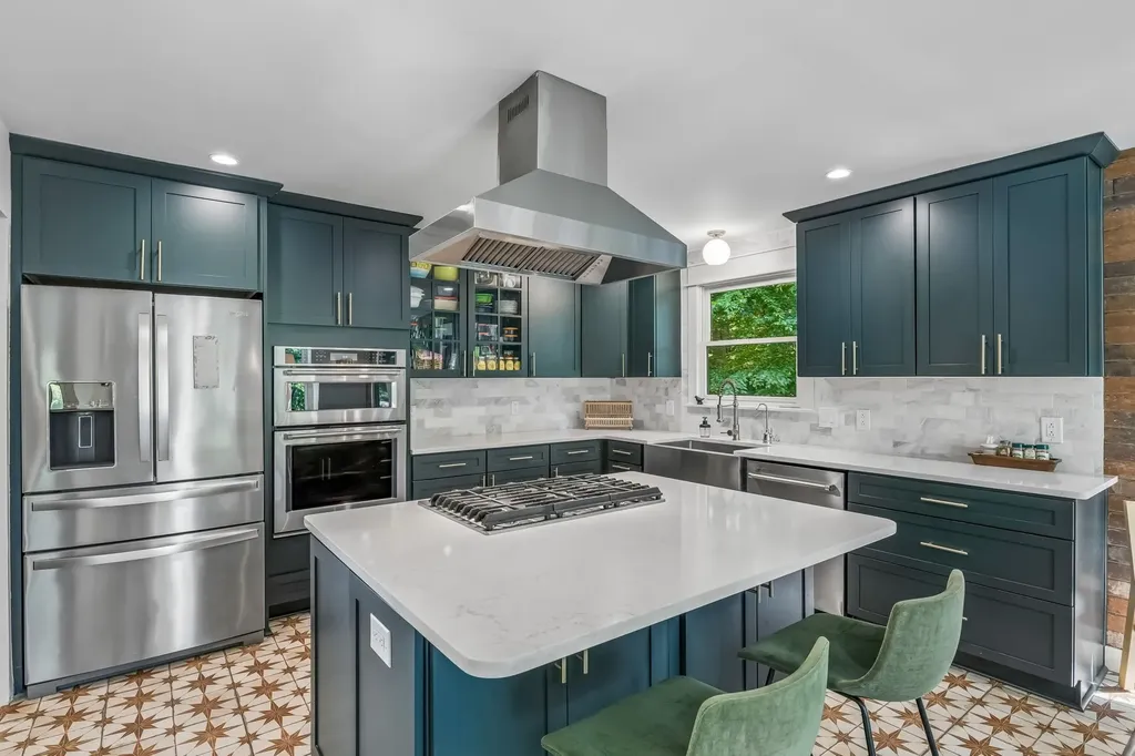 9033 Old Charlotte Pike Pegram TN 37143