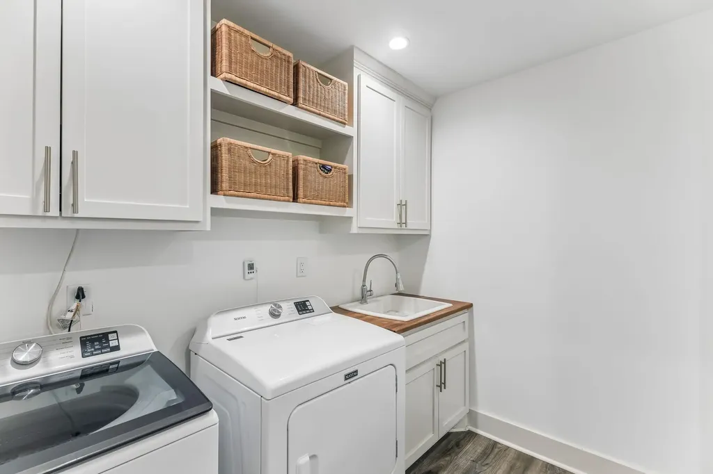 9033 Old Charlotte Pike Pegram TN 37143