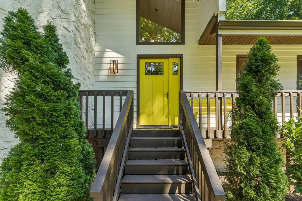 9033 Old Charlotte Pike Pegram TN 37143