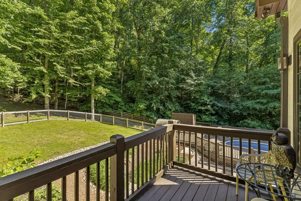 9033 Old Charlotte Pike Pegram TN 37143