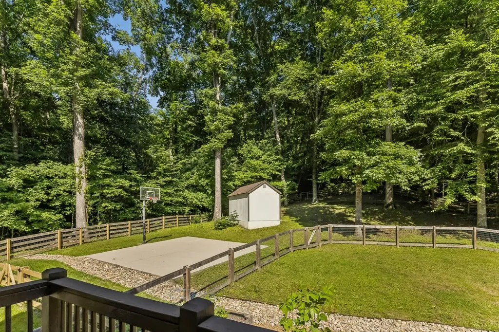 9033 Old Charlotte Pike Pegram TN 37143