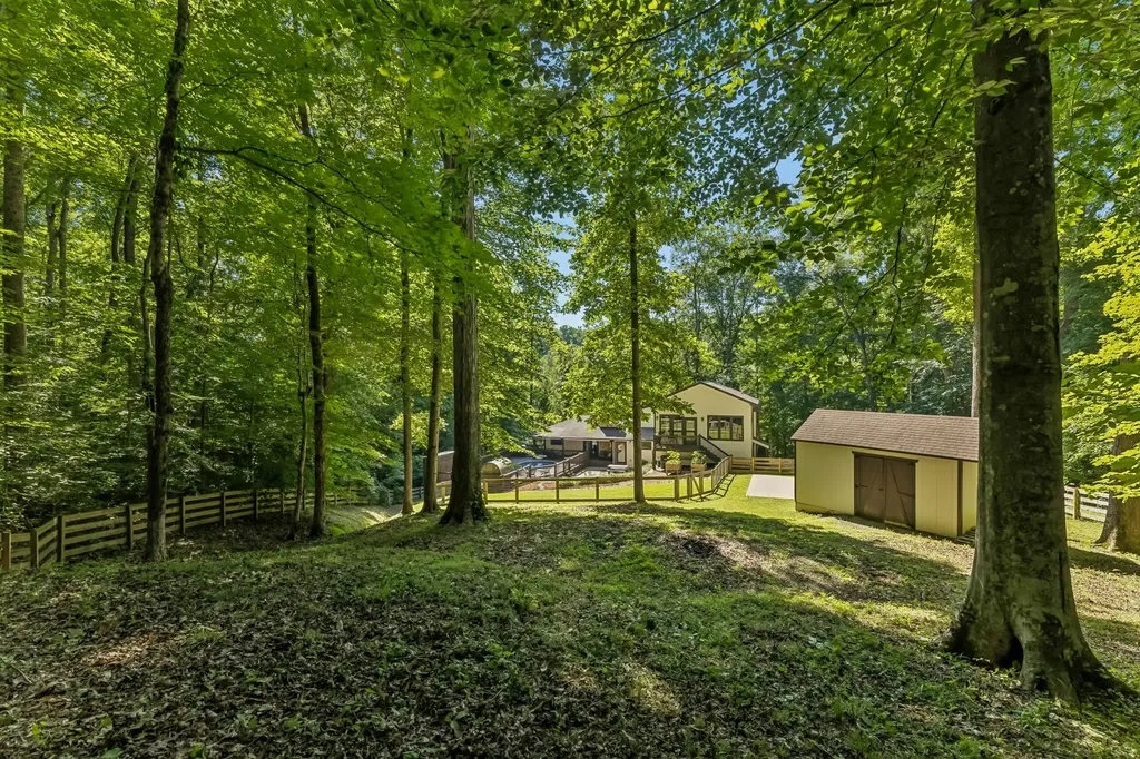 9033 Old Charlotte Pike Pegram TN 37143