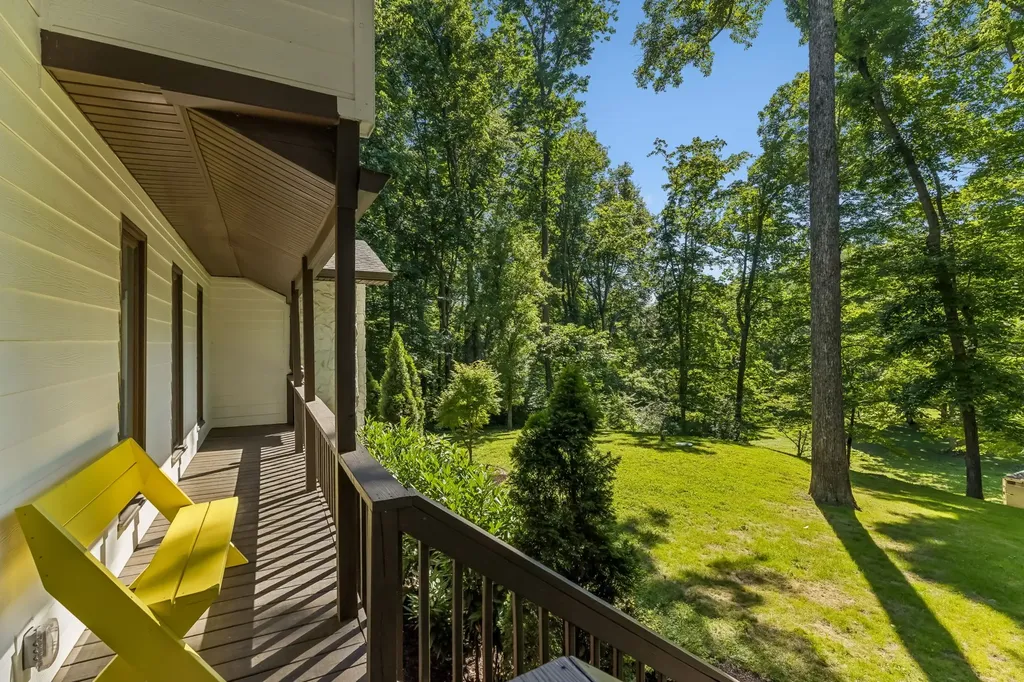 9033 Old Charlotte Pike Pegram TN 37143