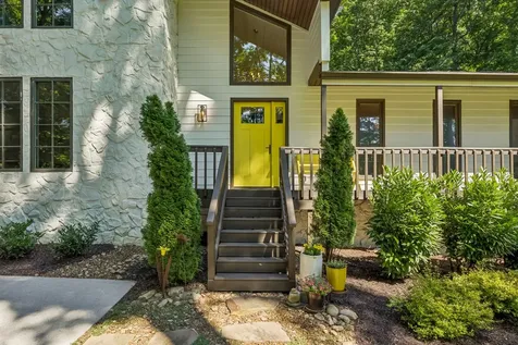 9033 Old Charlotte Pike Pegram TN 37143