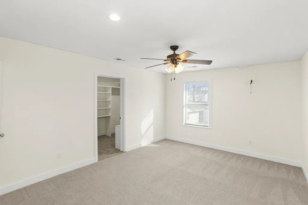 239 E Bledsoe Street Gallatin TN 37066