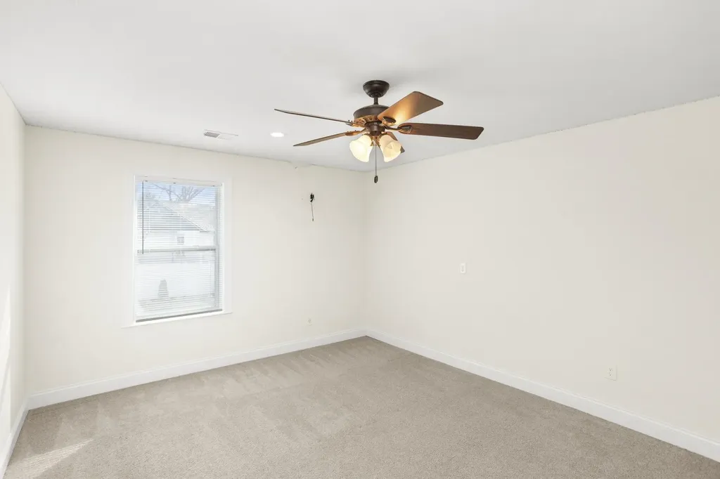 239 E Bledsoe Street Gallatin TN 37066