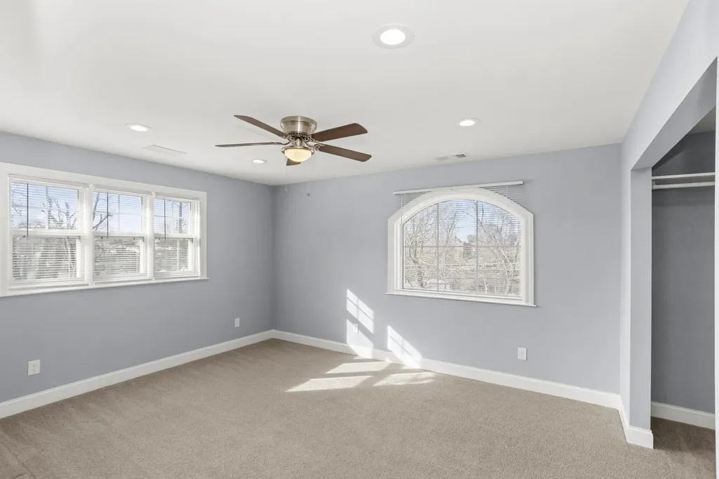 239 E Bledsoe Street Gallatin TN 37066