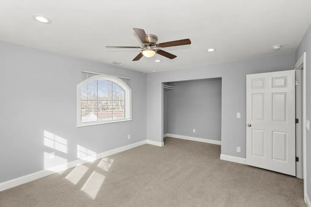 239 E Bledsoe Street Gallatin TN 37066