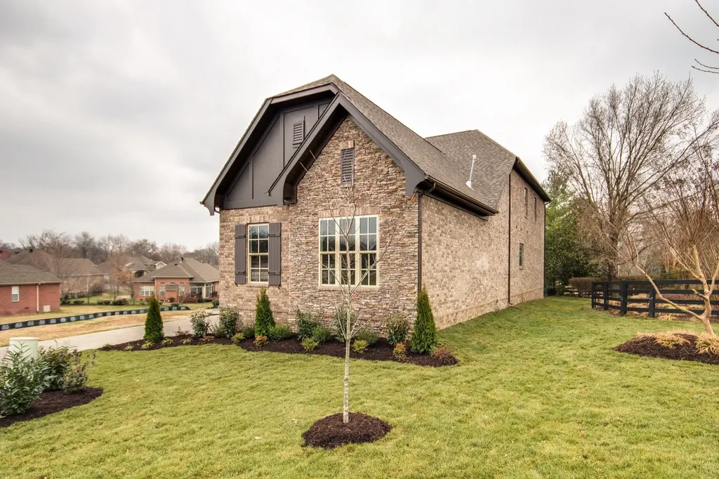 9 Elissa Place Hendersonville TN 37075