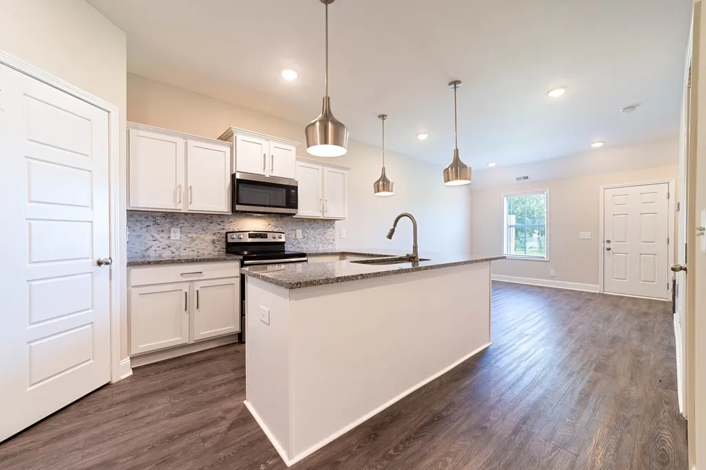 212 Drayton Drive Clarksville TN 37042